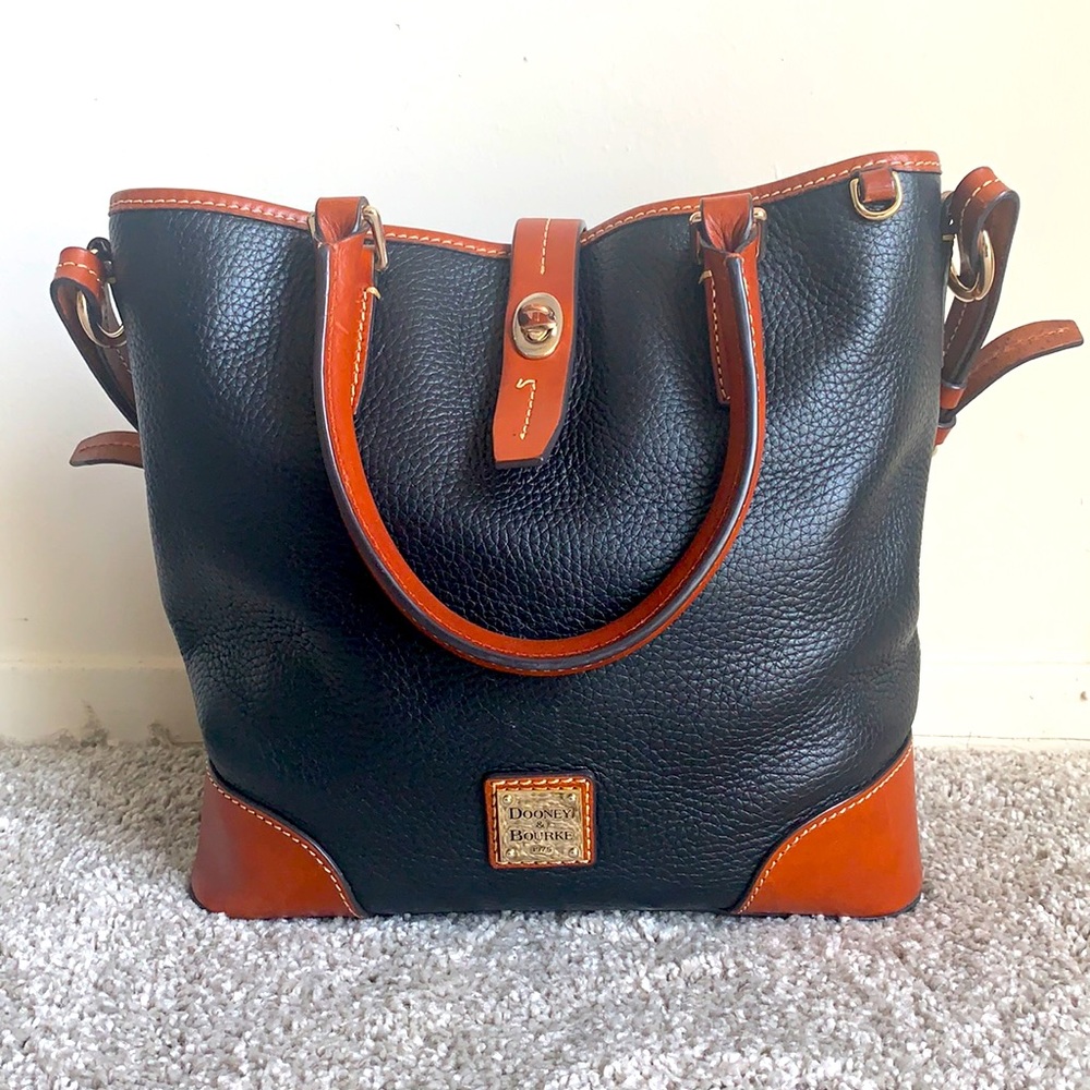 Dooney & Bourke Handbag, Medium size, black